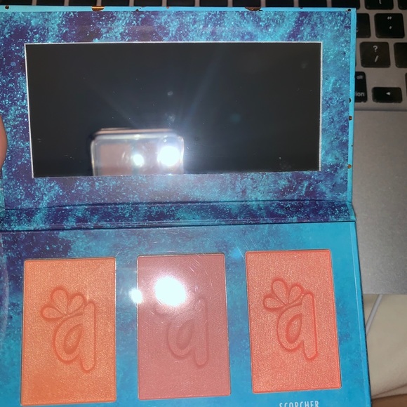 ALAMAR COSMETICS COLORETE BLUSH TRIO LIGHT/FAIR - Picture 3 of 5